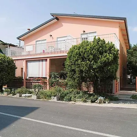 In 24536 Apartment *